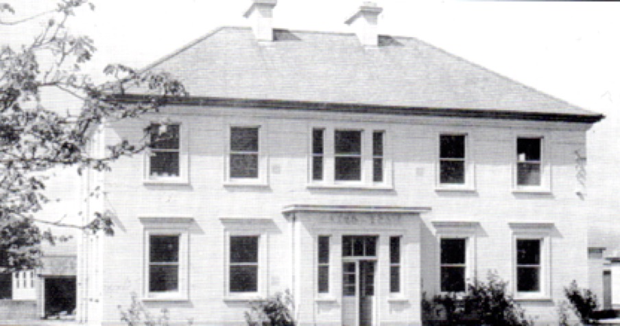 0006 : Newcastle West Ceard Scoil The photo speaks the view of perfect balance.